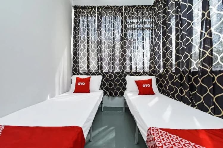 Spot On 90500 Sri Rampai Metro Hostel 5