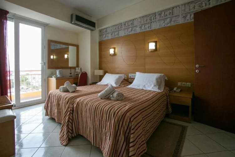 Life Hotel 4