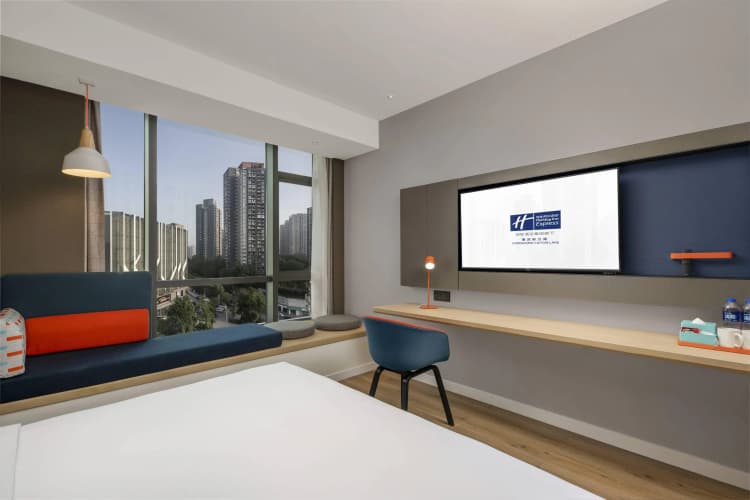 Holiday Inn Express Chongqing Caiyun Lake 3