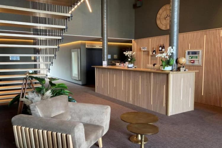 Hotel Le 830 3