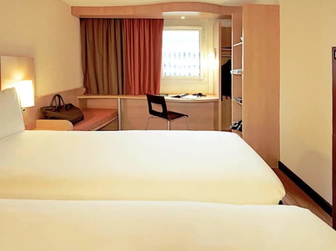 Ibis Gloucester 2