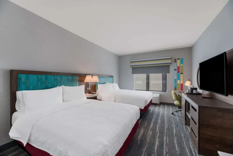 Hampton Inn Williams main