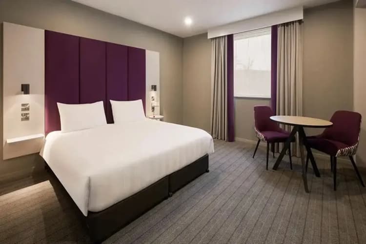 Premier Inn Dudley Town Centre Hotel 3