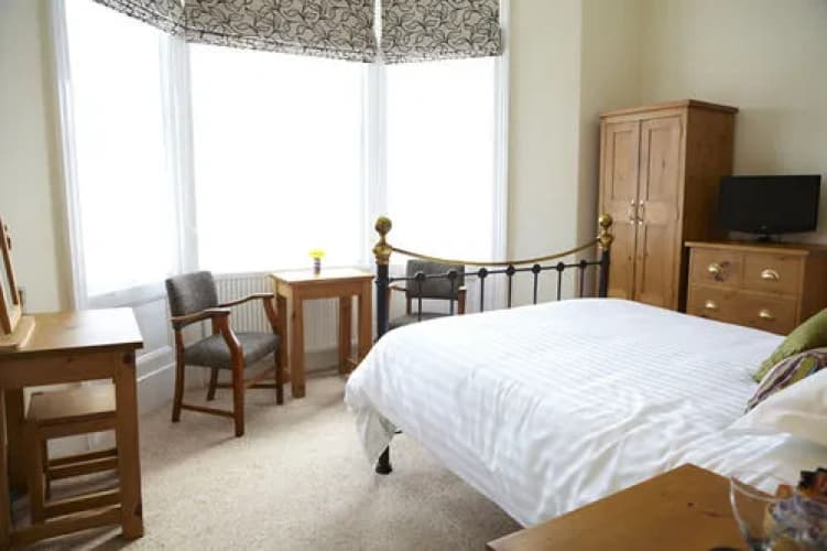 The Waves Coastal Bed And Breakfast (Adults Only) 5