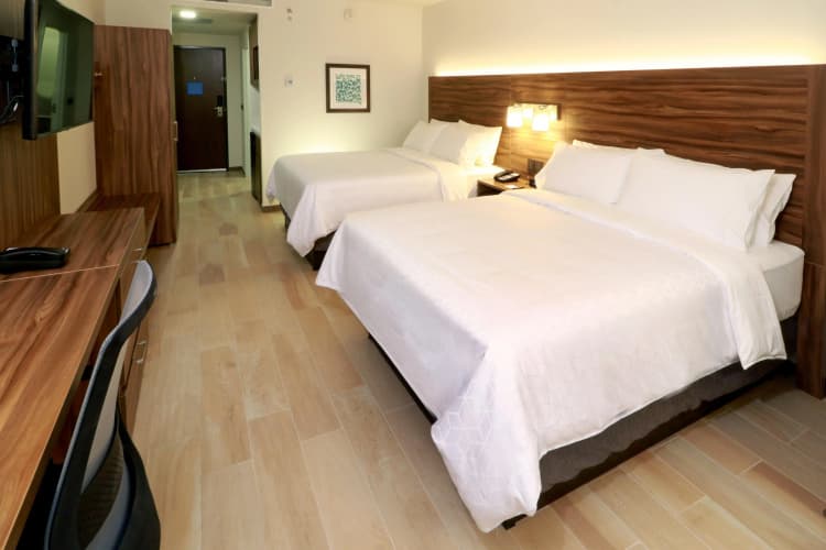 Holiday Inn Express & Suites Playa Del Carmen 3