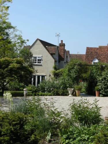 Motts Cottage 2