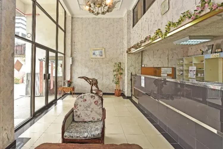 Super Oyo 90599 Villa De Rose 2