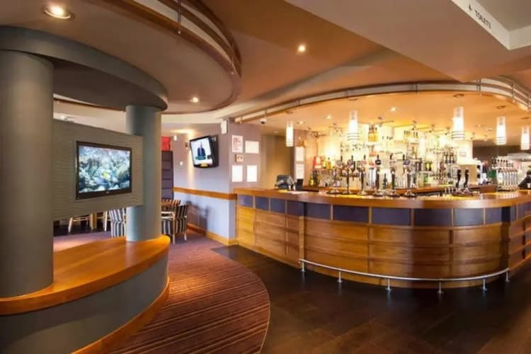 Premier Inn  Newton Abbot 3