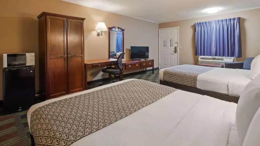 SureStay by Best Western Cameron 2