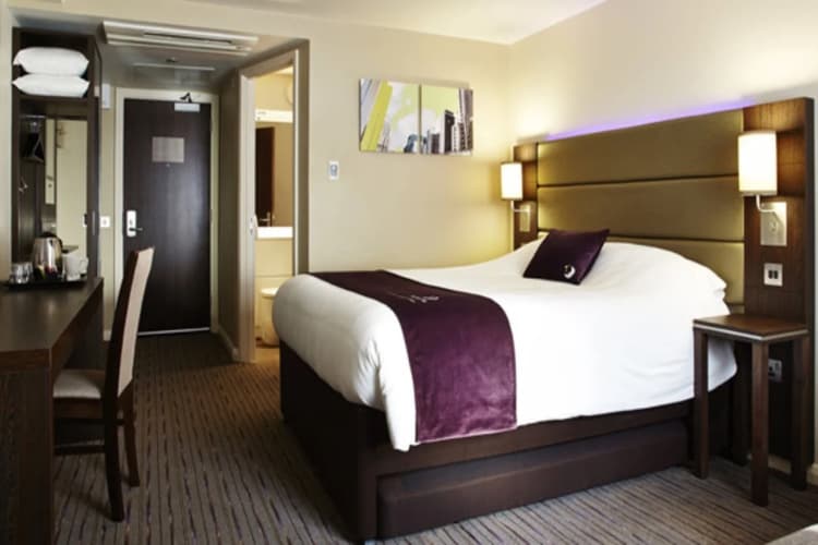 Premier Inn Derby East 4