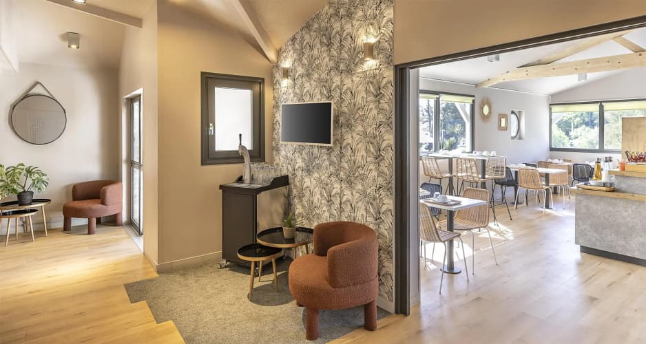 Sure Hotel by Best Western Nimes Est 4