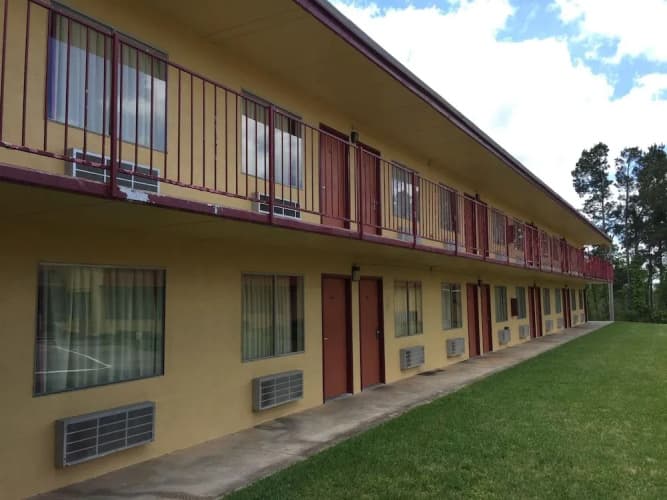 Economy Inn 2