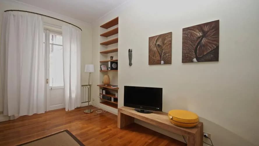Colosseum Apartment 4