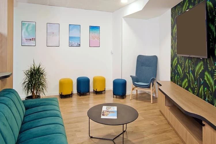 Sejours & Affairs Paris Bagnolet 3