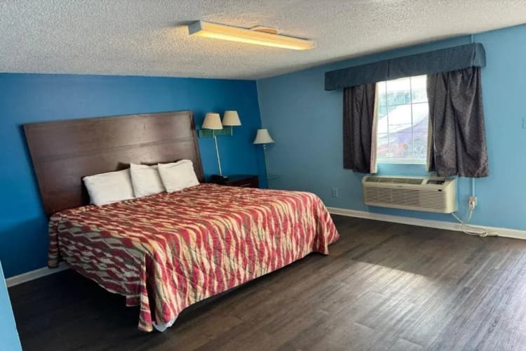 Holiday Motel by Belvilla Cleveland, TN 4