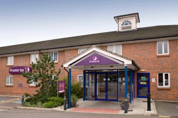 Premier Inn Basildon (Rayleigh) 2