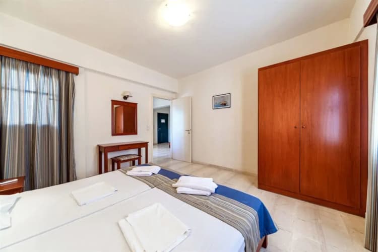 Niros Beach Apartments 3