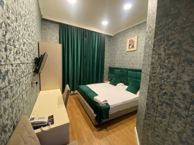 Eleon hotel 4