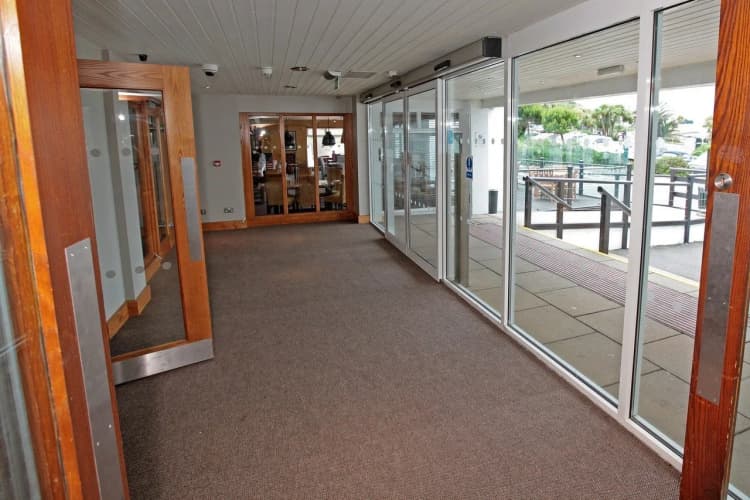 Premier Inn Torquay Seafront 3