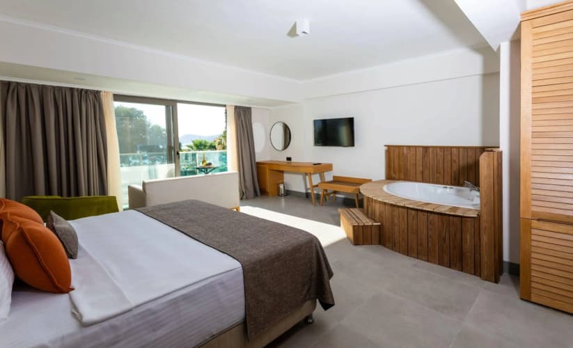 Yalipark Beach Hotel 5