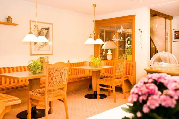 Hotel Caprice 2