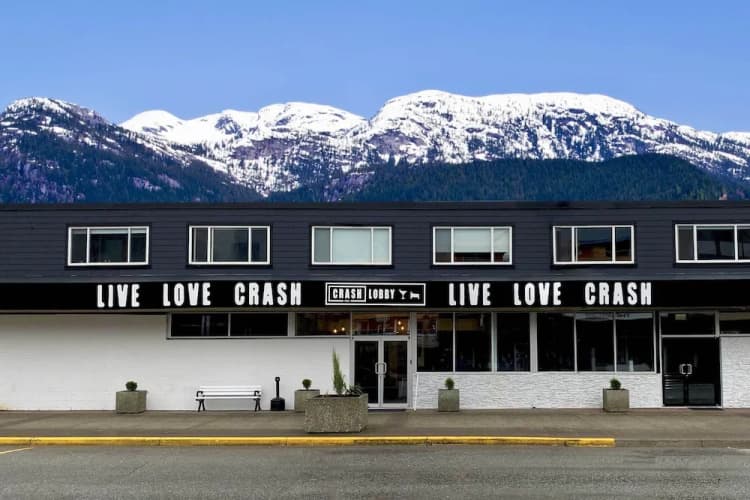 Crash Hotel Squamish 2