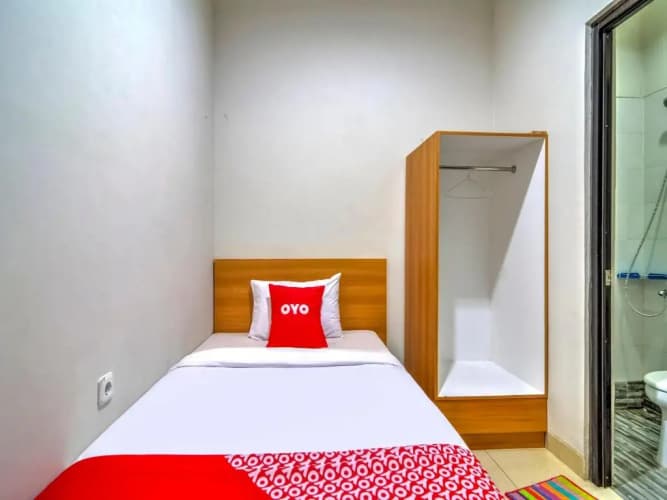 Rukos Colombus G5 By Oyo Rooms 4