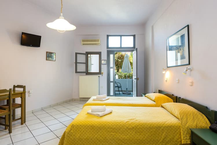 Philoxenia Apartments 5