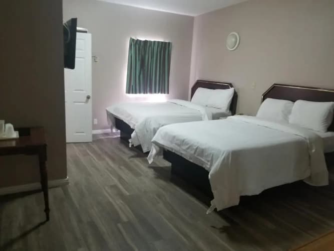 Budget Inn Hollywood 3