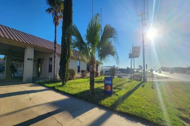 Pleasanton Executive Inn 5