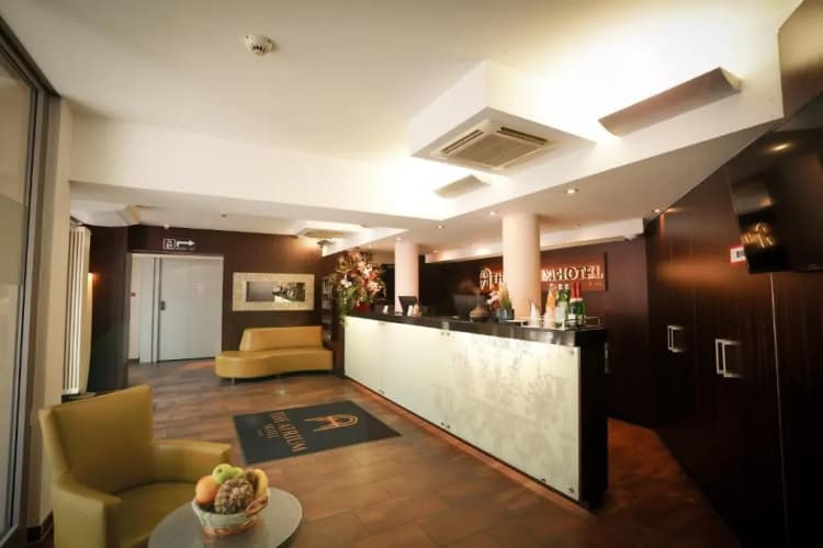 The Atrium Hotel 3