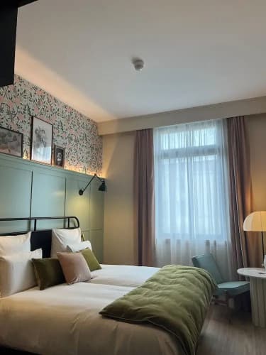 Square Lodge Hotel La Roche sur Yon - Handwritten Collection 4