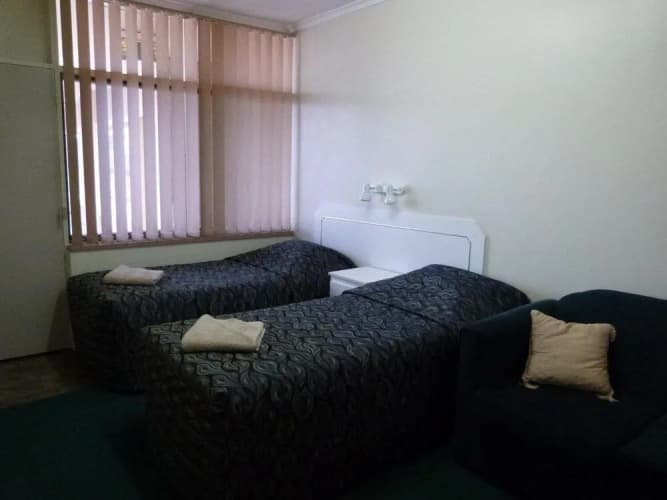 Grand Central Motel 3