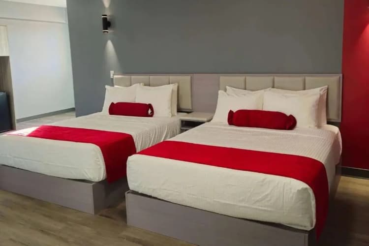 Ramada by Wyndham West Edmonton Hotel & Suites 5