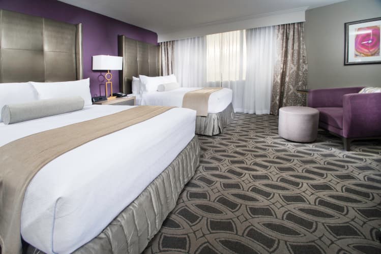 Crowne Plaza Saddle Brook 5
