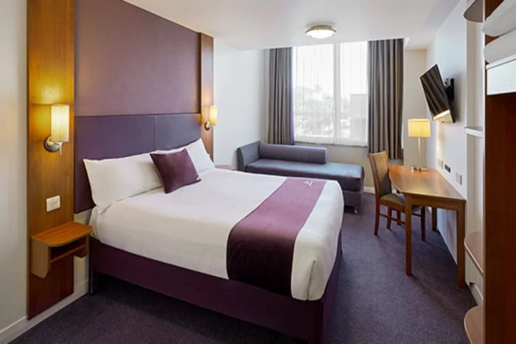 Premier Inn Barnsley Central M1 J37 4