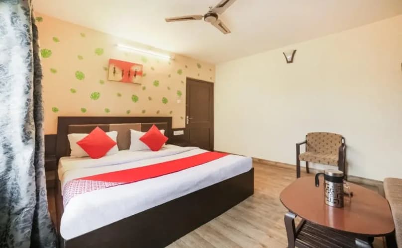 Oyo 28766 Hotel Siddharth 5