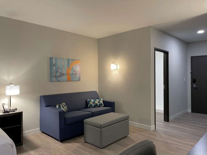 Mainstay Suites Cincinnati 3