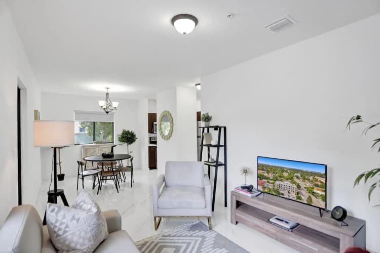 Renzzi Wynwood Apartments 2