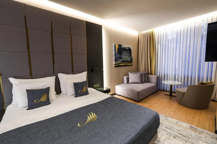 Broyt Suites 5