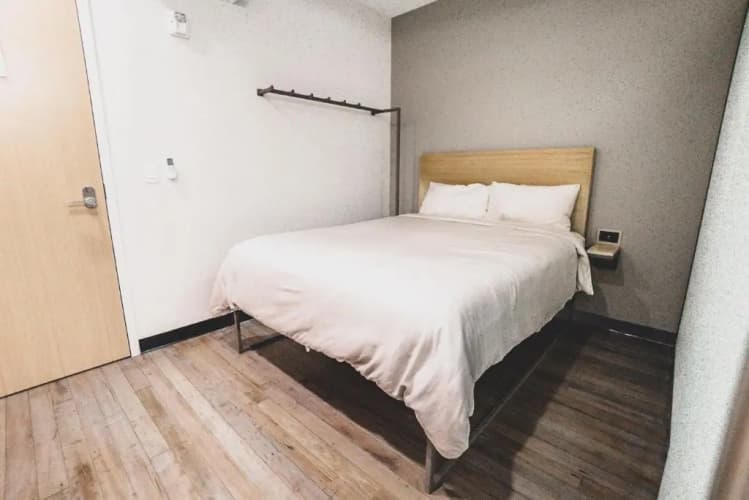Sova Micro-Room & Social Hotel 4