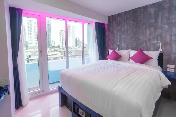 Spark Hotel 4