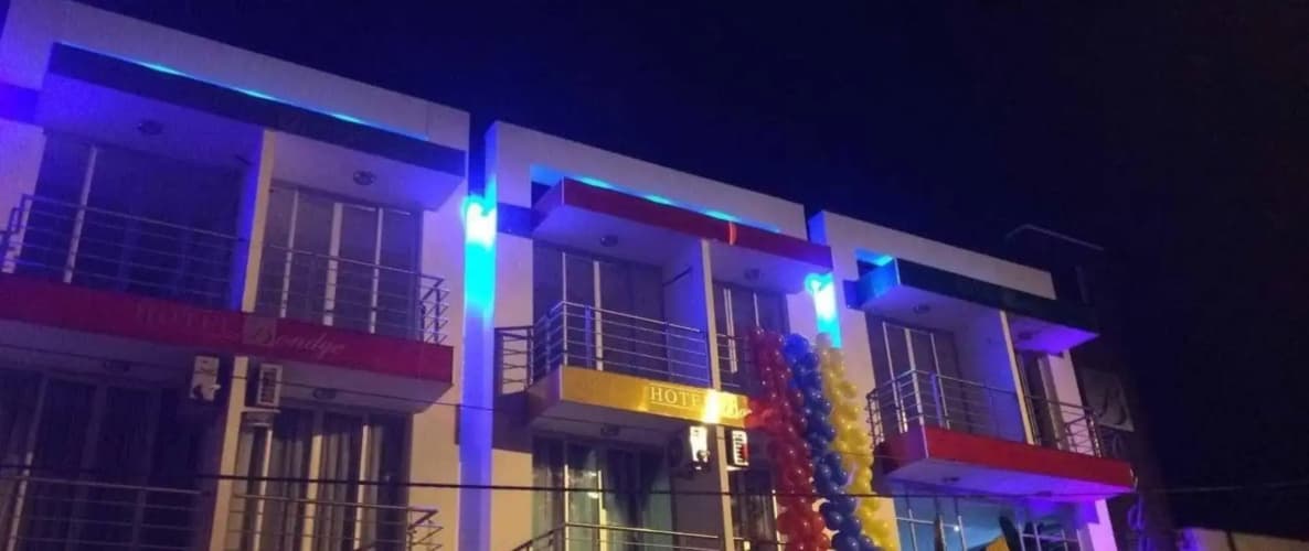 Hotel Bondye main
