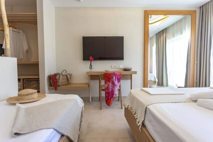 Plataria Seaside Resort main