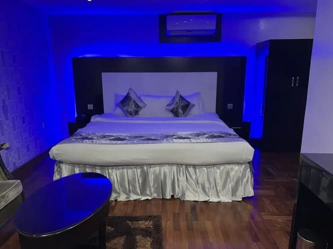 Novatel Hotel 5