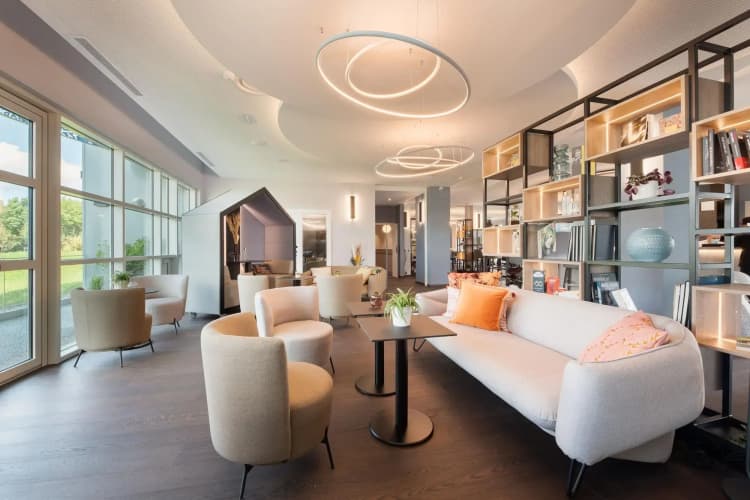 Hôtel Campanile Smart Lyon Est - Eurexpo Bron Aviation 3