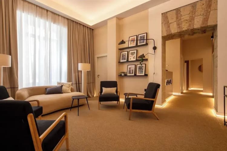Mamalu Studios and Suites 4