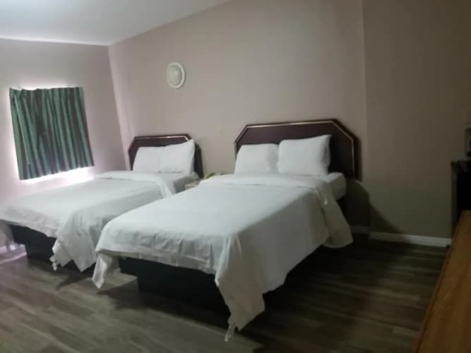 Budget Inn Hollywood 2