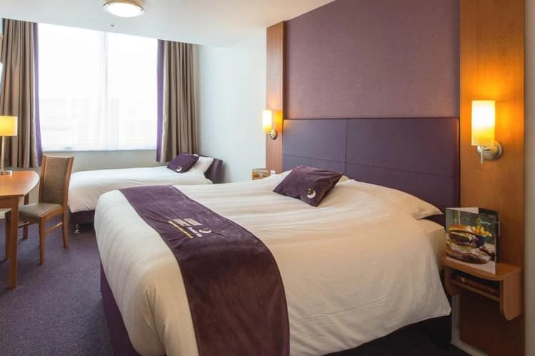 Premier Inn Nottingham West 4