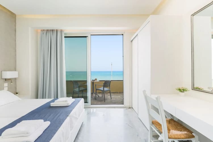 Meltemi Coast Suites 3